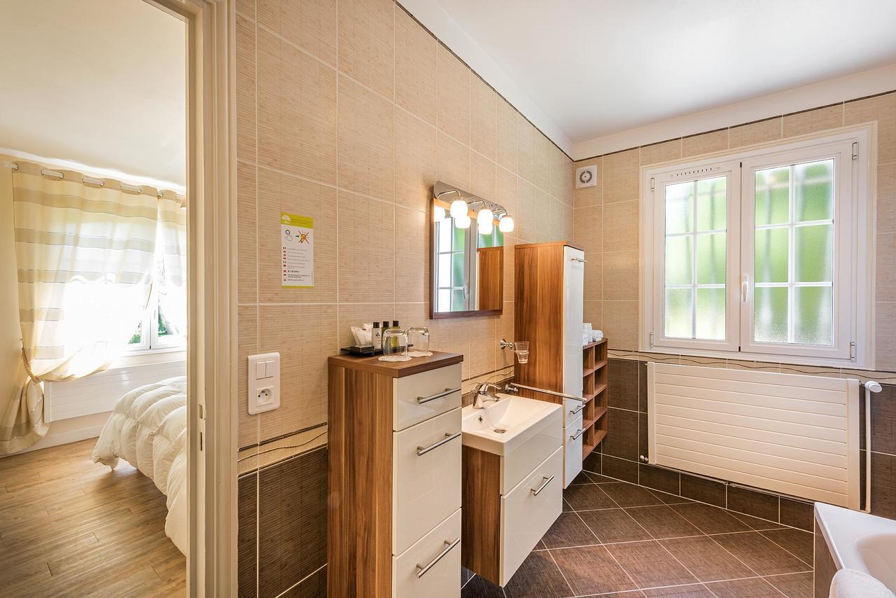 Bed and Breakfast Domaine Du Bois Des Anges Germigny-l'Eveque Exterior foto